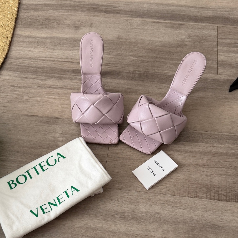 Bottega Veneta Women's purple Pink Quilted Sandals